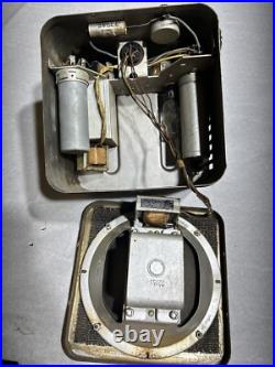 Vintage Unknown Classic tube Radio Parts Domestic USA 1940's 1930's Knob Box