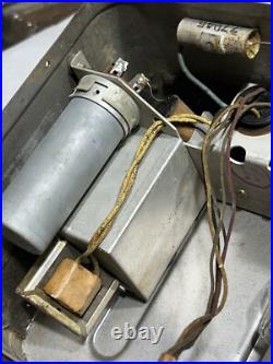 Vintage Unknown Classic tube Radio Parts Domestic USA 1940's 1930's Knob Box