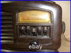 Vintage Wards Airline Bakelite Tube Radio 513B Push Button PARTS or REPAIR