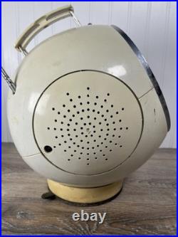 Vintage Weltron 2001 8 Track Player Radio White Space Ball AM/FM Radio For Parts