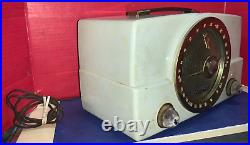 Vintage Zenith Bakelite AM/FM Radio Model A825 For Parts/ Repair/Display