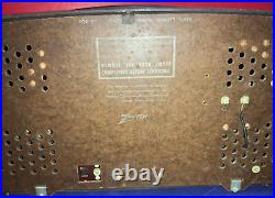 Vintage Zenith Bakelite AM/FM Radio Model A825 For Parts/ Repair/Display