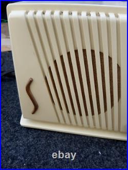 Vintage silvertone radio Parts Or Repair Power's Up TUBE