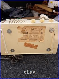 Vintage silvertone radio Parts Or Repair Power's Up TUBE