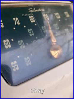 Vintage silvertone radio Parts Or Repair Power's Up TUBE