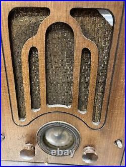 Vtg. Crosley 555 tube tombstone radio For restoration Or Parts Rare