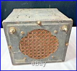 Zenith Super Heterodyne Car Automotive Radio Receiver Model 460 Untested Parts